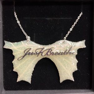 ⭐️NIB - Everafter 'Just Breathe' Danielle's Wings Resin Necklace